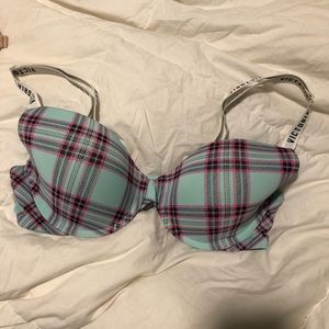 VS VICTORIAS SECRET T SHIRT BRA 38C LIGHTLY LINED